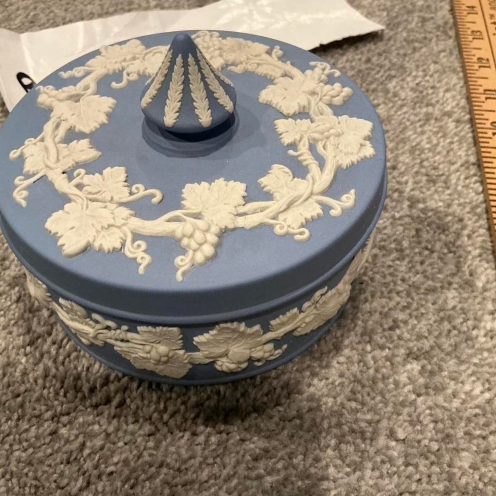 Wedgwood Jasperware Pale Blue Small Circular Lidded Vanity Box